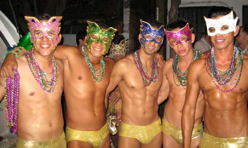 Carnival Gay 54